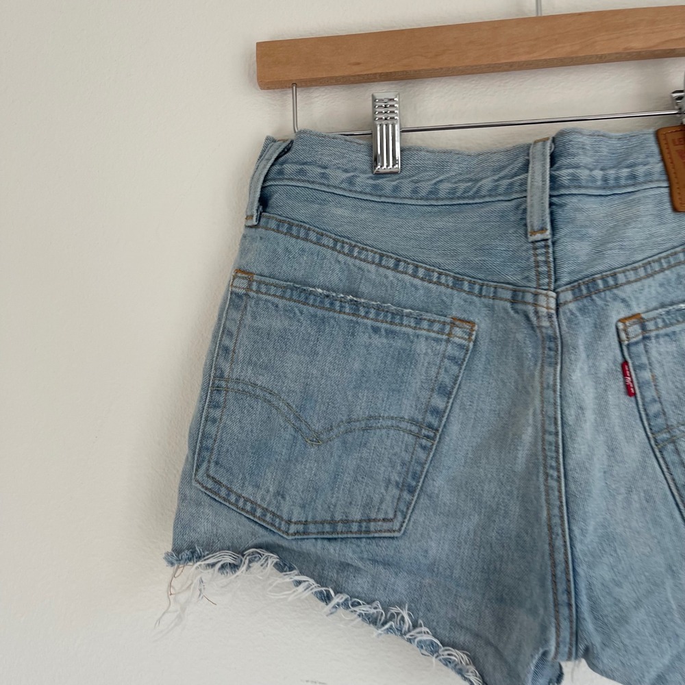 Levi's Cutoff Frayed Hem Distressed Patchwork‎ Shorts Size 25 - Picture 7 of 10